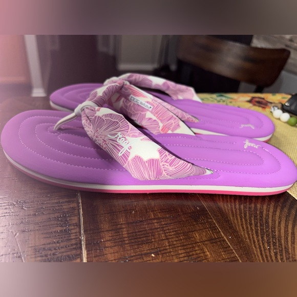 EUC Reef Brand Flip Flops Size 9 - Picture 4 of 6